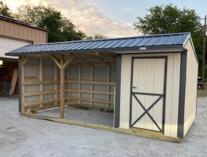10x20 Metal Run-in Shed w/Tack Room #3405-image